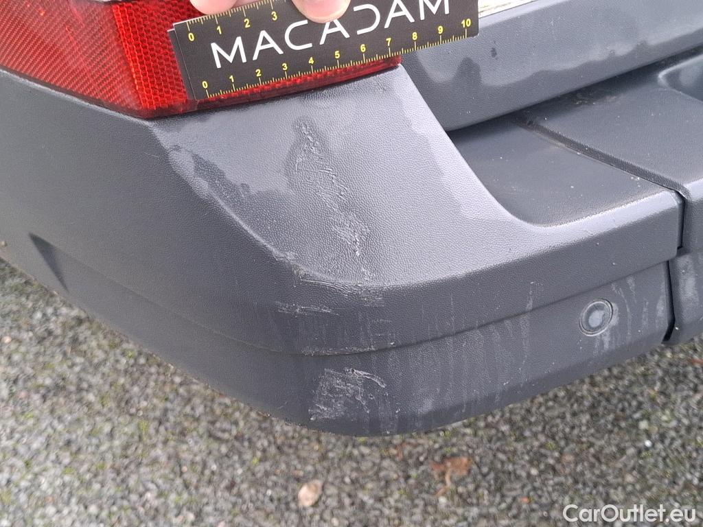  Volkswagen  Crafter  Fourgon Fourgon 35 mittlerer Radstand mit Hochdach FWD 2.0 140CV BVM6 #41