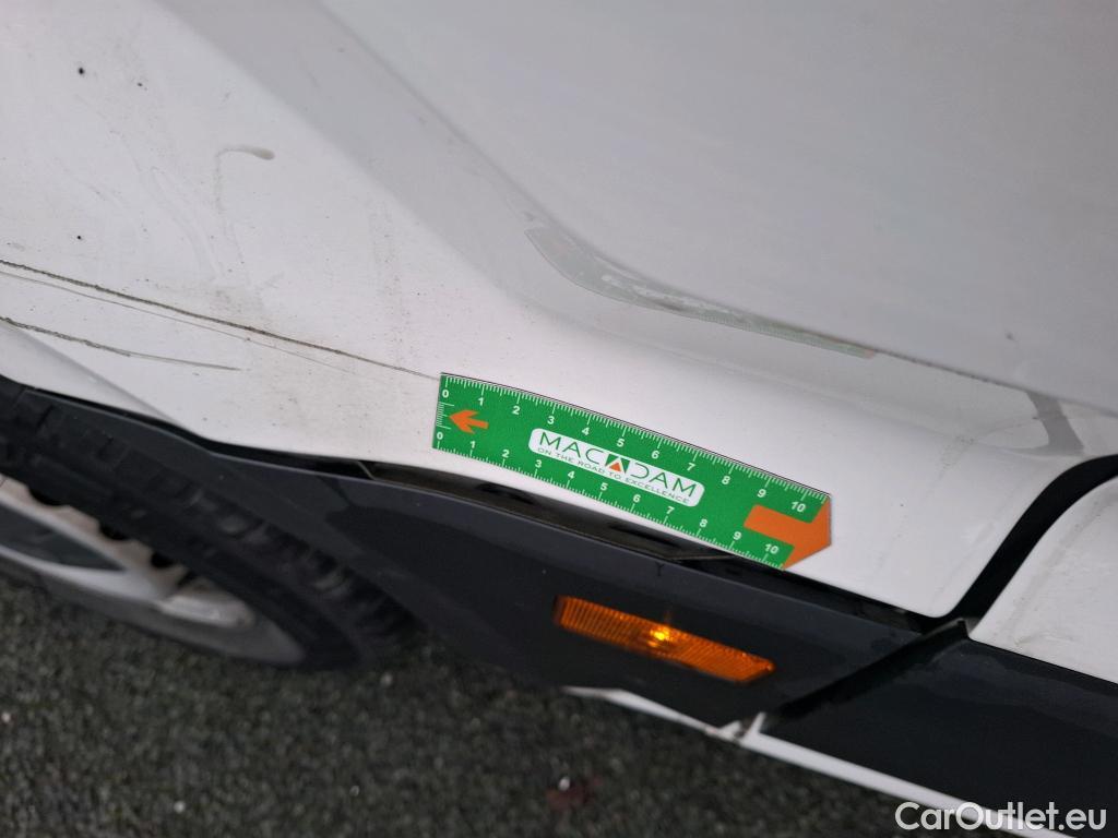  Volkswagen  Crafter  Fourgon Fourgon 35 mittlerer Radstand mit Hochdach FWD 2.0 140CV BVM6 #39