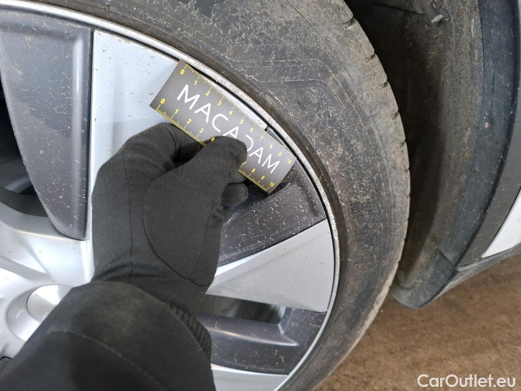  Tesla  Model Y TESLA  / 2020 / 5P / SUV Grand Autonomie Dual Motor AWD #9