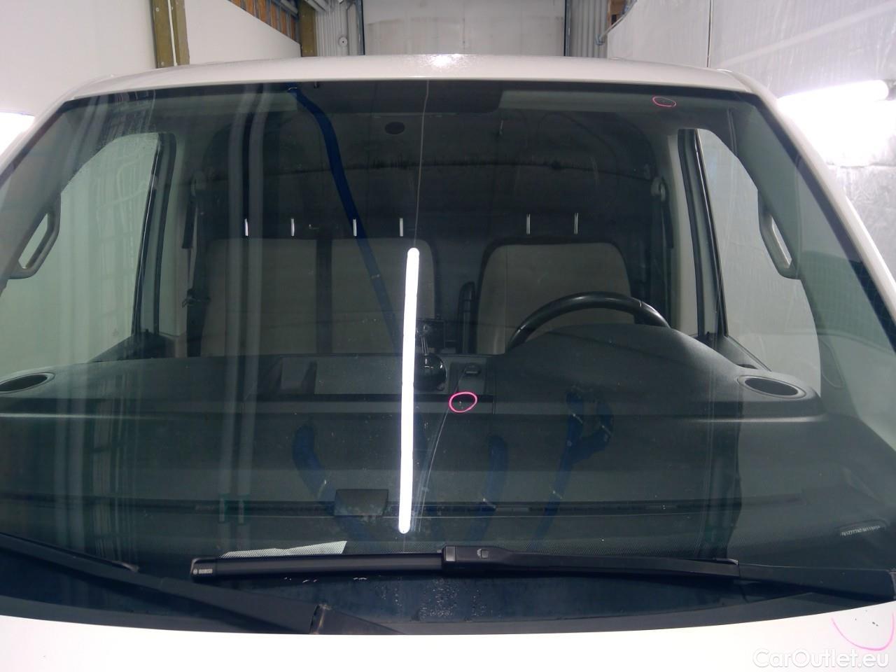  Volkswagen  Transporter T6 TDI 150 28 L1H1 M CV 4M #39