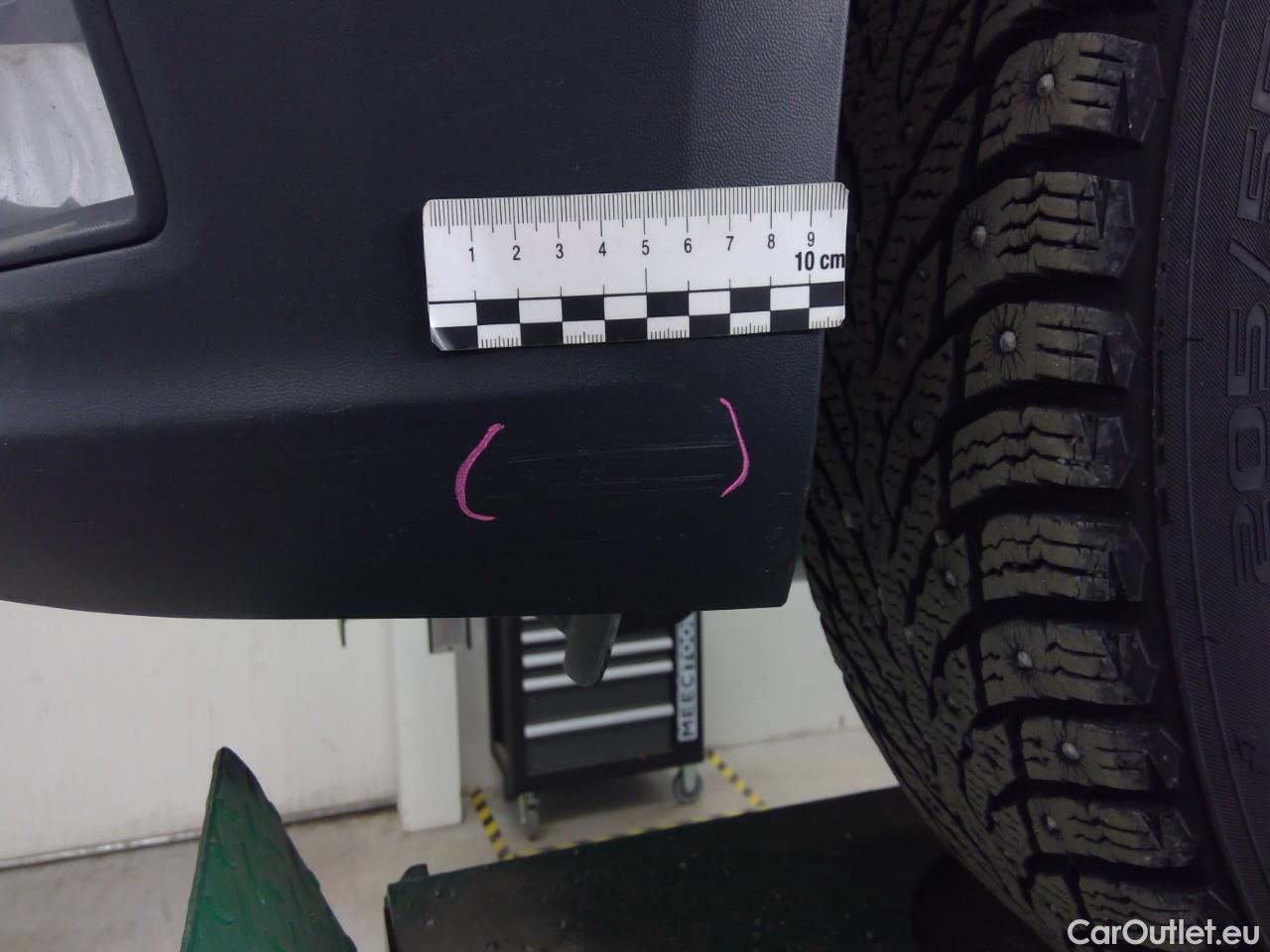  Volkswagen  Caddy  TDI 110 Maxi 4WD Aut. #3