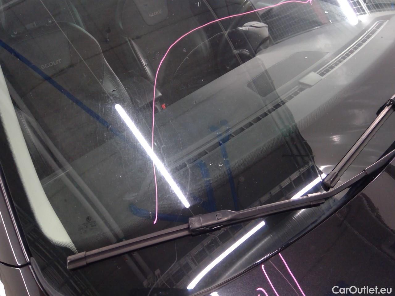  Skoda  Octavia Oct.Combi Scout TDI 150 4WD AT #15