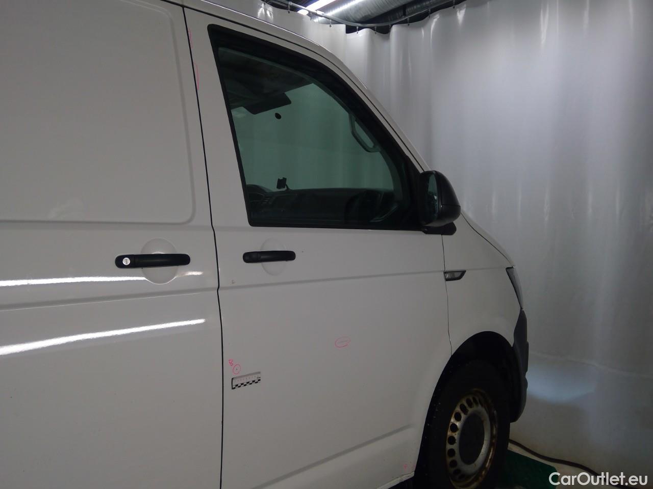  Volkswagen  Transporter T6 TDI 150 28 L1H1 M CV 4M #30