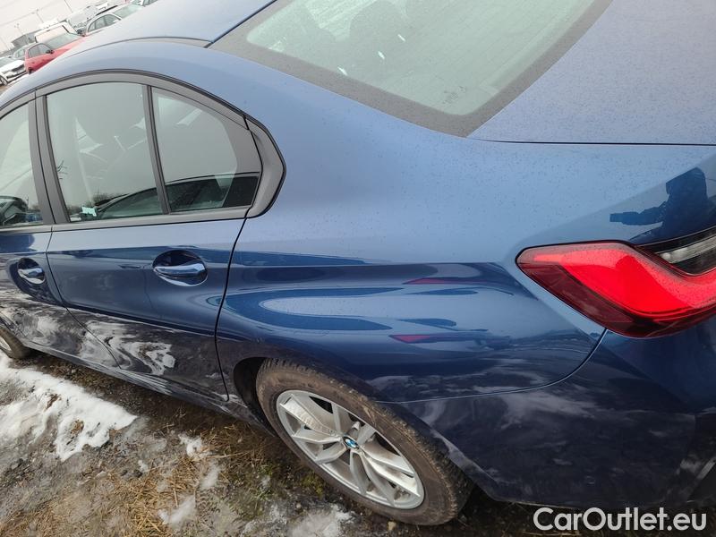  Bmw  Serie 3  Lim. (F30)  (2015) 320d hyb.xDrive AT 4d #20