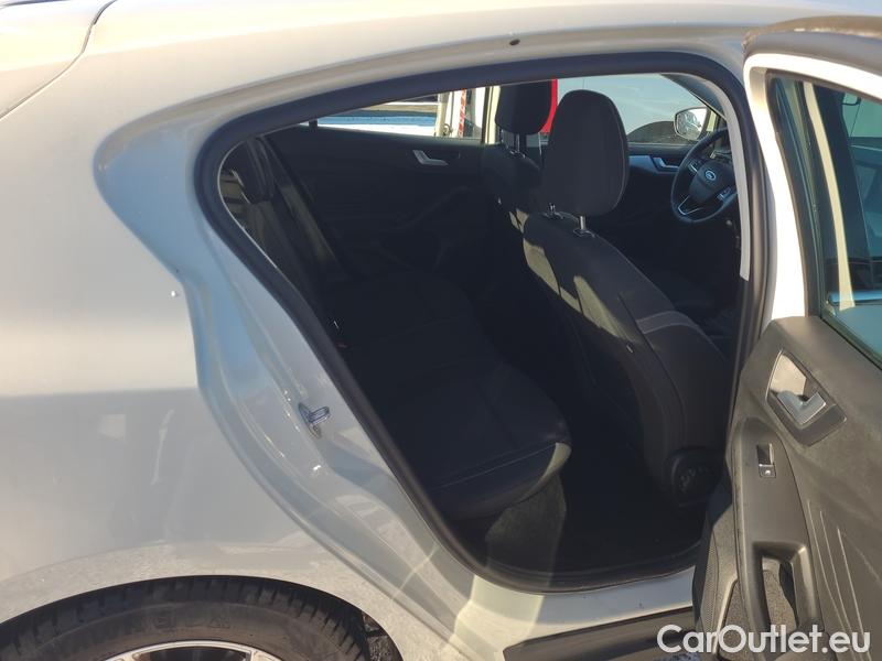  Ford  Focus   (CGE)(2018->)  1.5EBl 120 Tre.Ed.Pl. #19