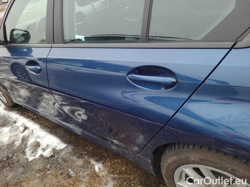  Bmw  Serie 3  Lim. (F30)  (2015) 320d hyb.xDrive AT 4d #21