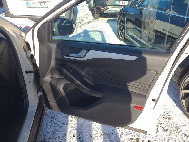  Ford  Focus   (CGE)(2018->)  1.5EBl 120 Tre.Ed.Pl. #20