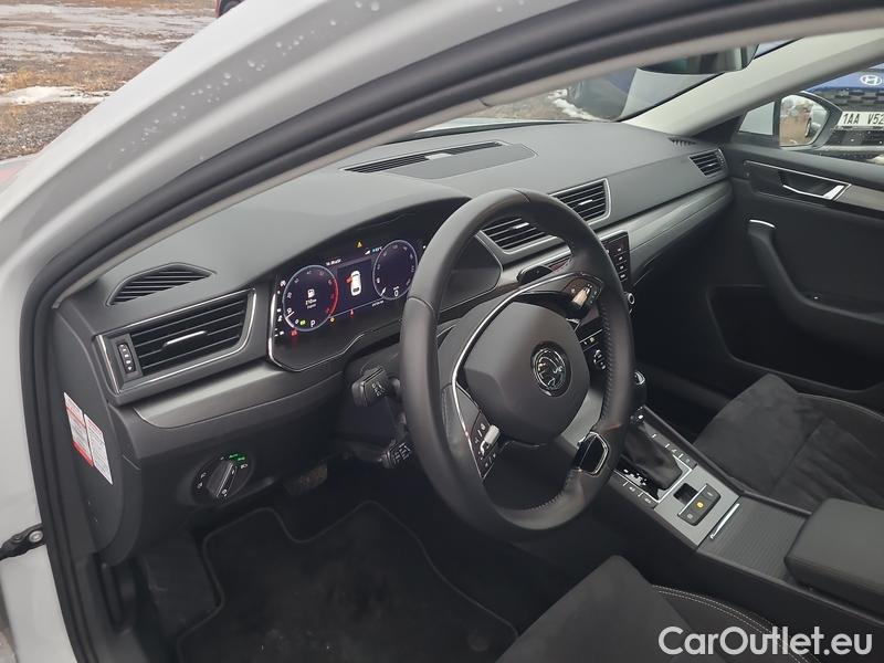  Skoda  Superb  Combi (3V5)(2015) Sup.C.FL1.5TSI 110 Style AT #10