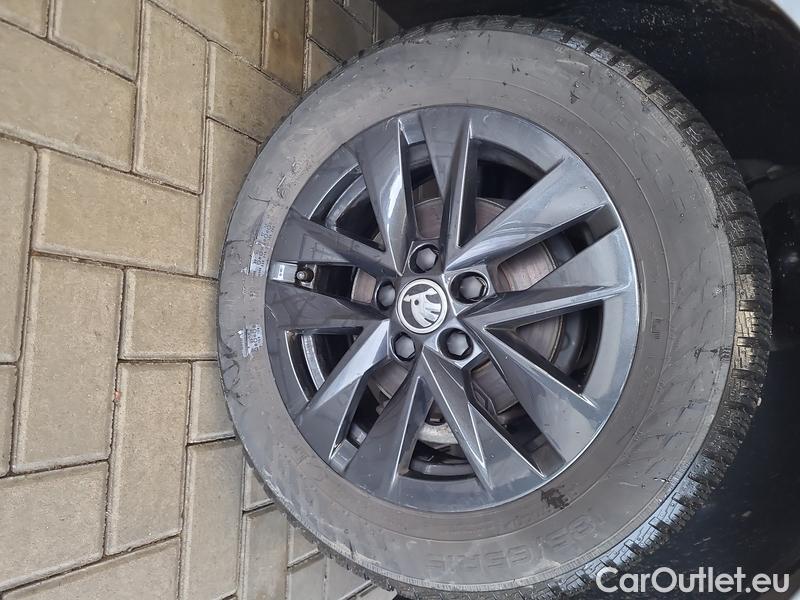  Skoda  Fabia  (PJ3) (2021)  1.0 MPI 70 Style 5d #8