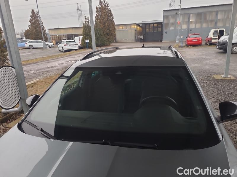  Skoda  Superb  Combi (3V5)(2015) Su.c.2.0TDI 147 4x4 SptL.Aut #1