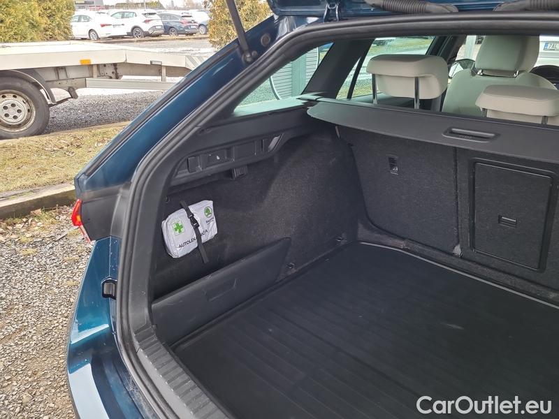  Skoda  Octavia  Combi (NX3)(2020) Oct.Combi 1.5TSI 110 Style #12