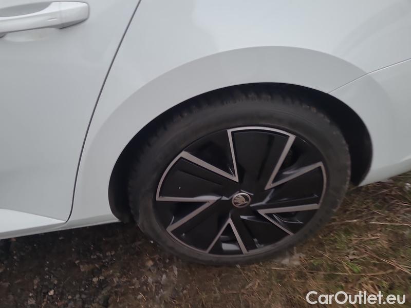  Skoda  Superb  Combi (3V5)(2015) Sup.C.FL1.5TSI 110 Style AT #3