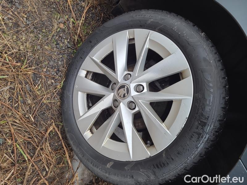  Skoda  Octavia  Combi (NX3)(2020) Oct.Combi 2.0TDI 110 Style AT #4