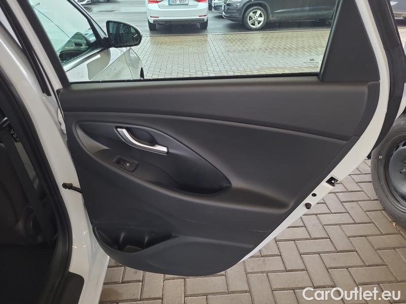  Hyundai  i30  (PD)(01.2017  ->)  kom.1.5T-GDI Smart 5d #13