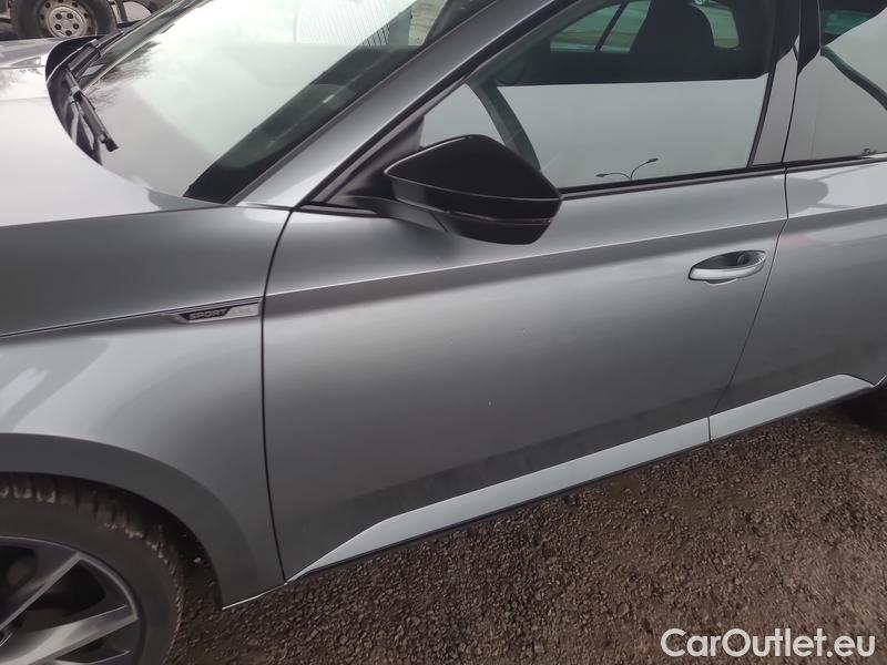  Skoda  Superb  Combi (3V5)(2015) Su.c.2.0TDI 147 4x4 SptL.Aut #3