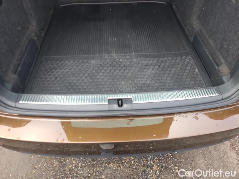  Skoda  Superb  Combi (3V5)(2015) Sup.C.FL2.0TDI 110 L&K AT #19