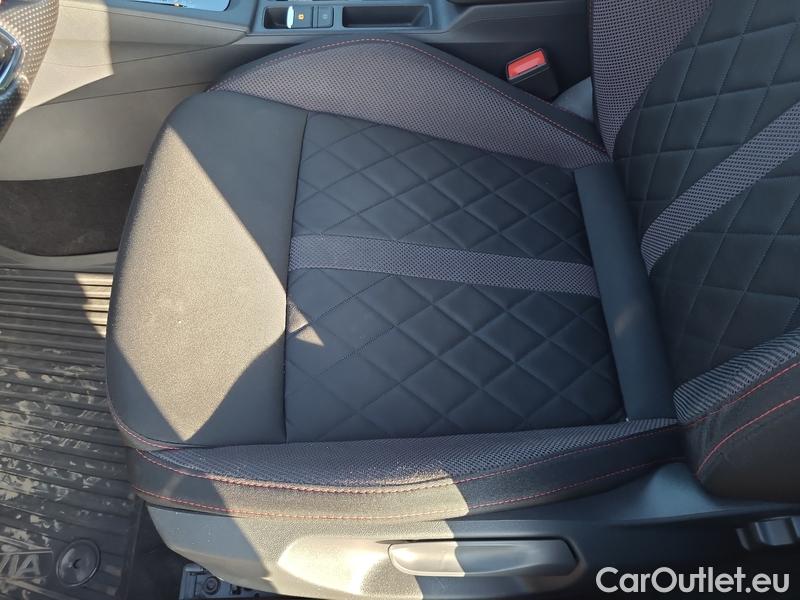  Skoda  Octavia  Lim. (NX3)(2020) Oct. 2.0TDI 147 RS AT #4