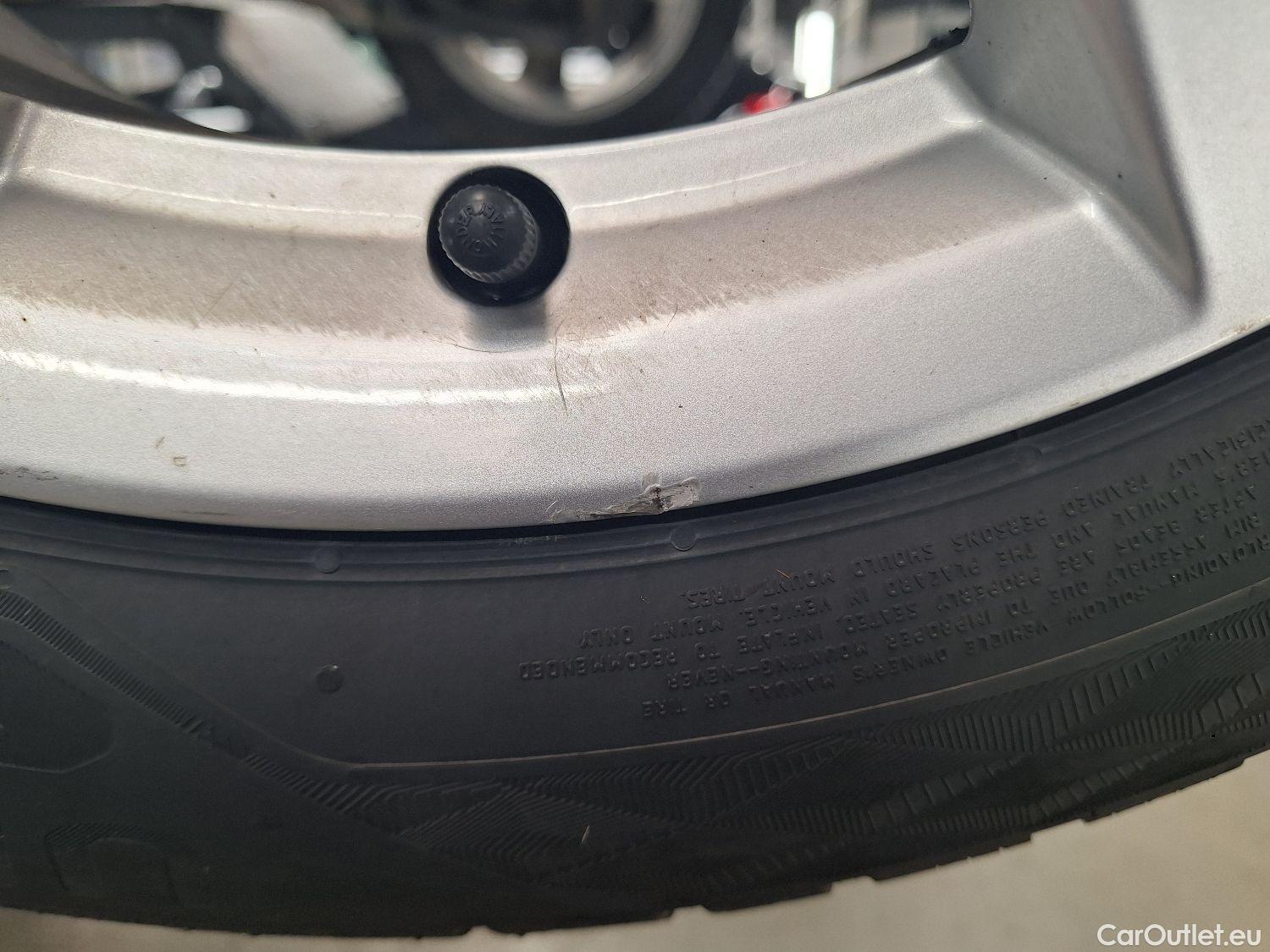  Audi  A1 Sportback Audi, A1 SB '18, Audi  1.0 25 TFSI 70kW S Line 5d #4