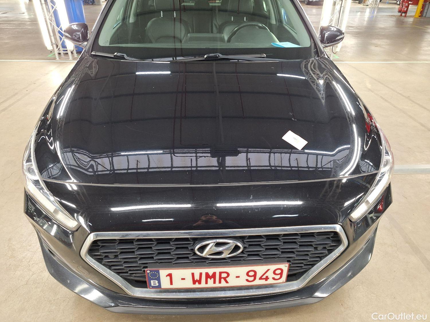  Hyundai  i30 Hyundai,  Wagon '17, Hyundai  Wagon 1.6 CRDi DCT 100kW Sky 5d #32