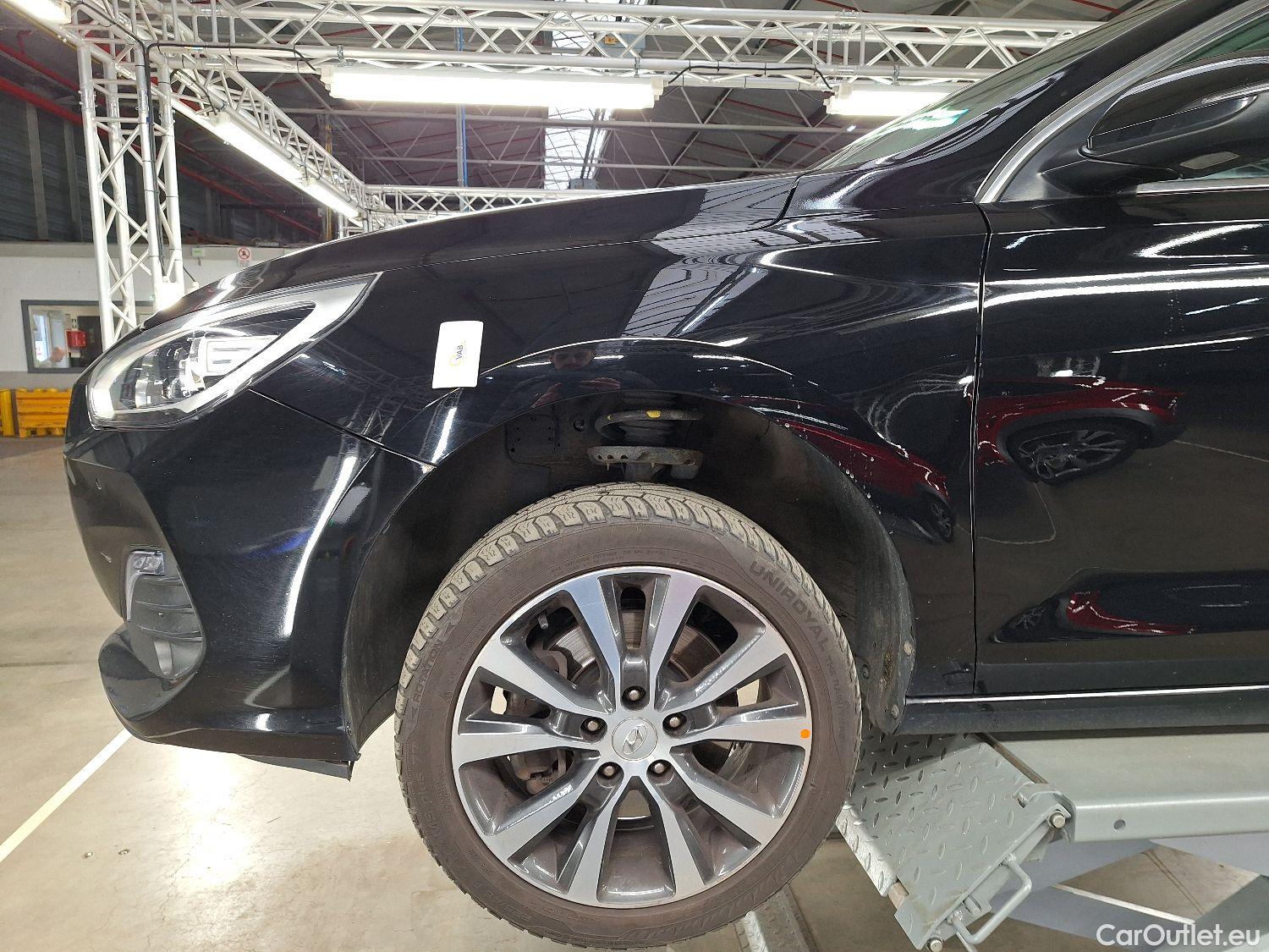  Hyundai  i30 Hyundai,  Wagon '17, Hyundai  Wagon 1.6 CRDi DCT 100kW Sky 5d #28