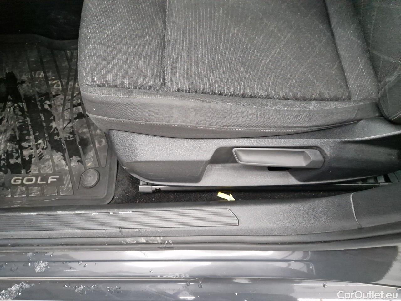  Volkswagen  Golf  2.0 TDI 116HP DSG Life Variant #31