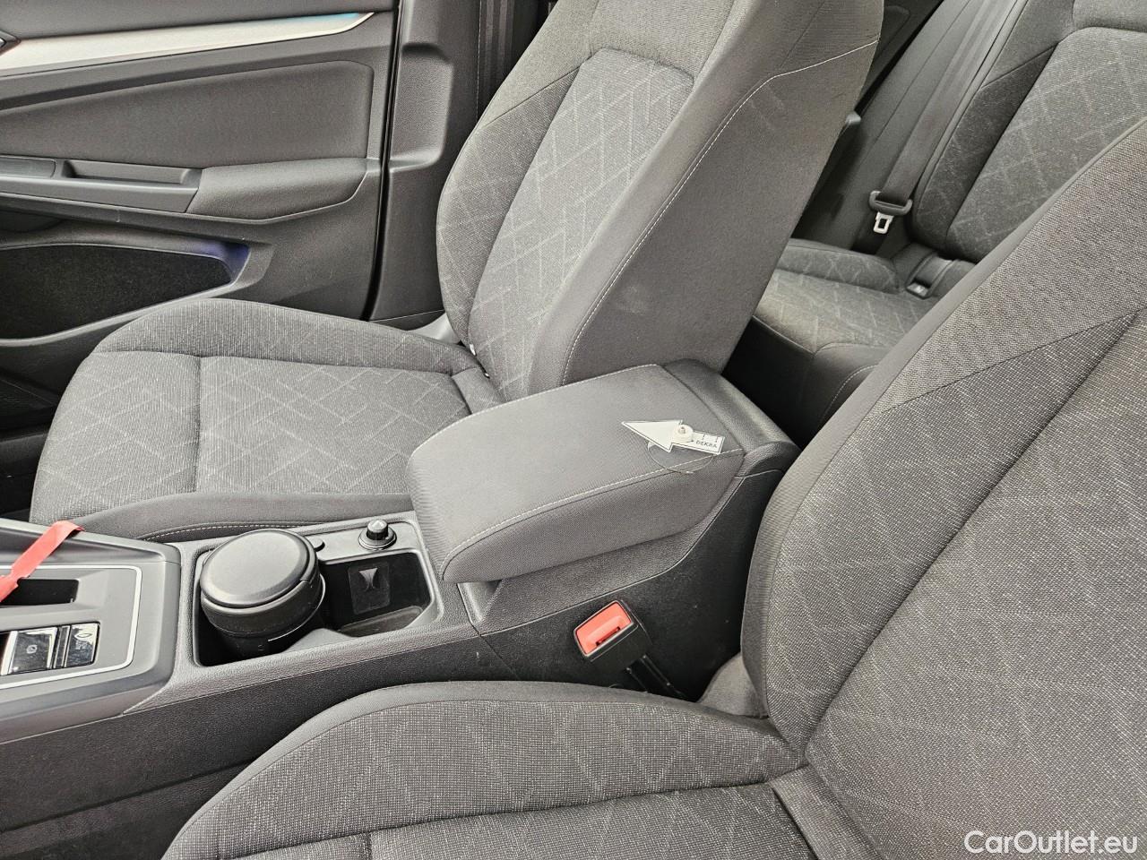  Volkswagen  Golf  Life 1.5 eTSI ACT DSG mild-Hybrid #25