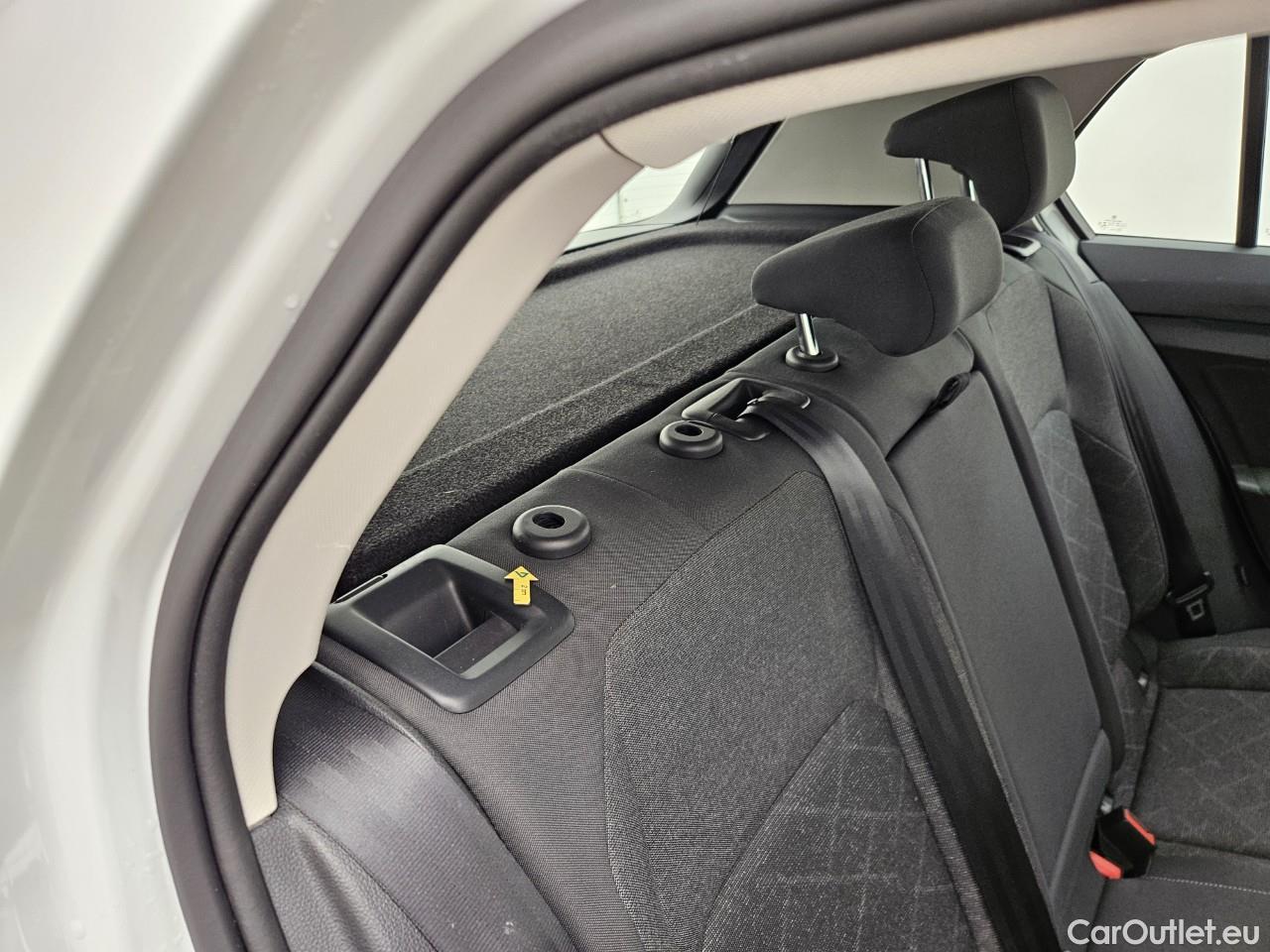  Volkswagen  Golf  Life 1.5 eTSI ACT DSG mild-Hybrid #40