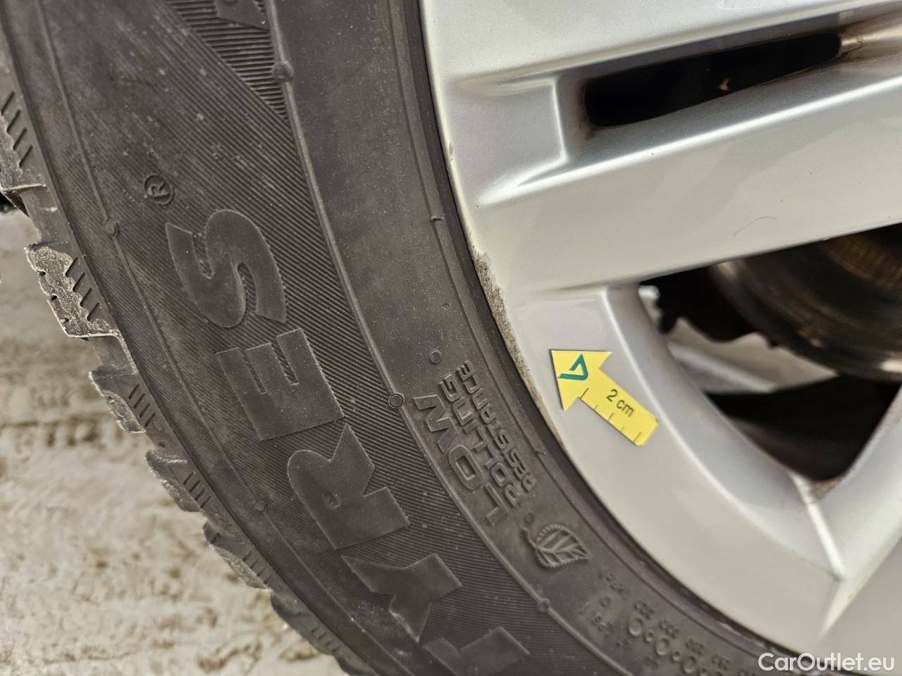  Volkswagen  Golf  Life 1.5 eTSI ACT DSG mild-Hybrid #3