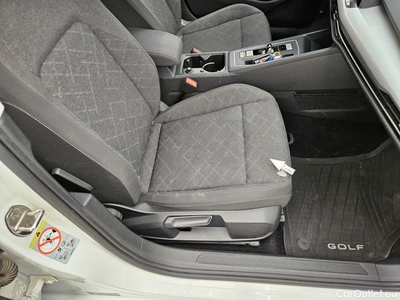  Volkswagen  Golf  Life 1.5 eTSI ACT DSG mild-Hybrid #24