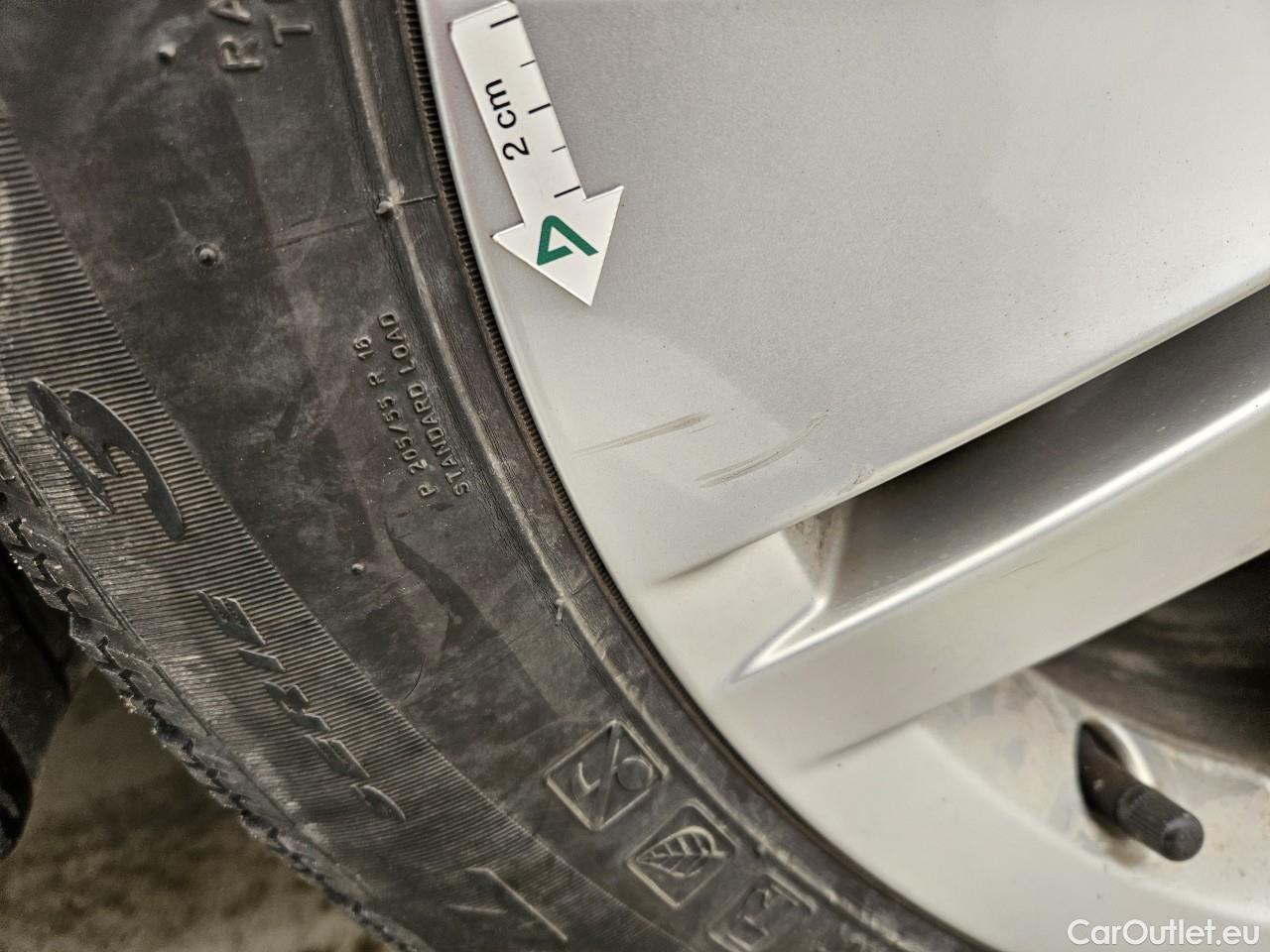  Volkswagen  Golf  Life 1.5 eTSI ACT DSG mild-Hybrid #9