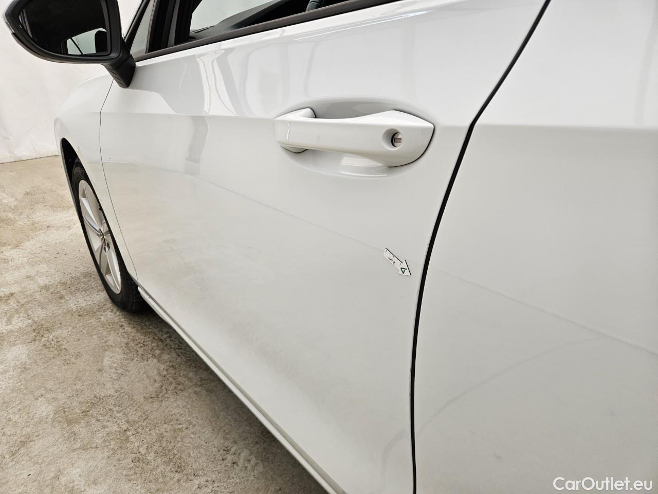  Volkswagen  Golf  Life 1.5 eTSI ACT DSG mild-Hybrid #1