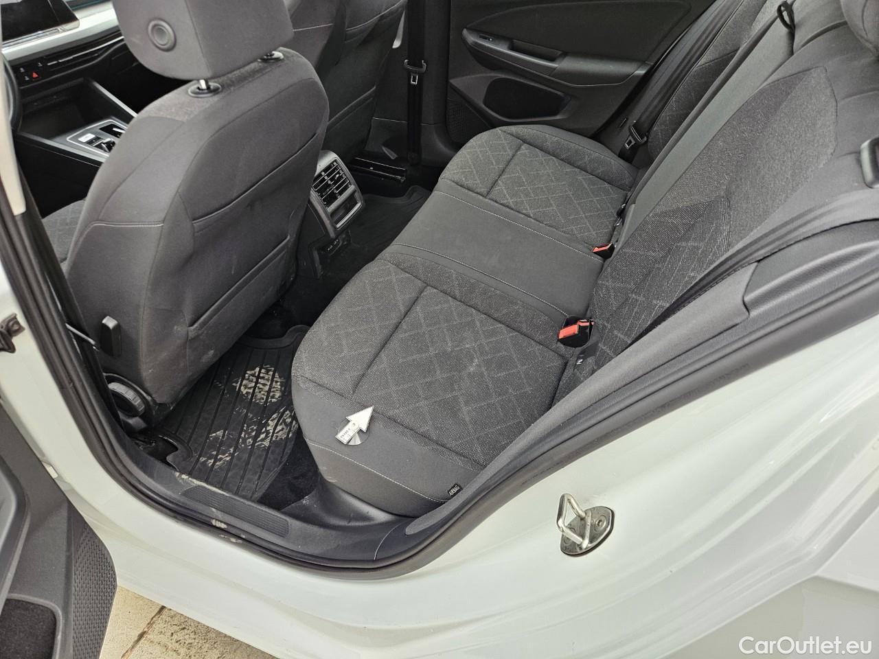  Volkswagen  Golf  Life 1.5 eTSI ACT DSG mild-Hybrid #42