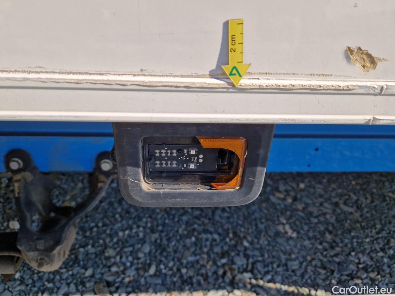  Volkswagen  Crafter 2.0l 3.5 75kW L4H4 FWD #25