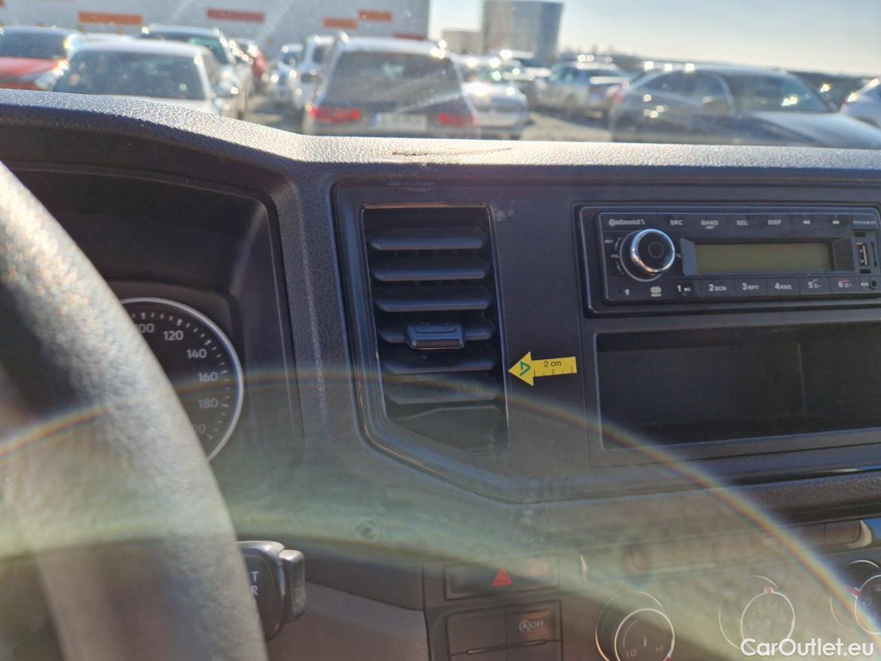  Volkswagen  Crafter 2.0l 3.5 75kW L4H4 FWD #40