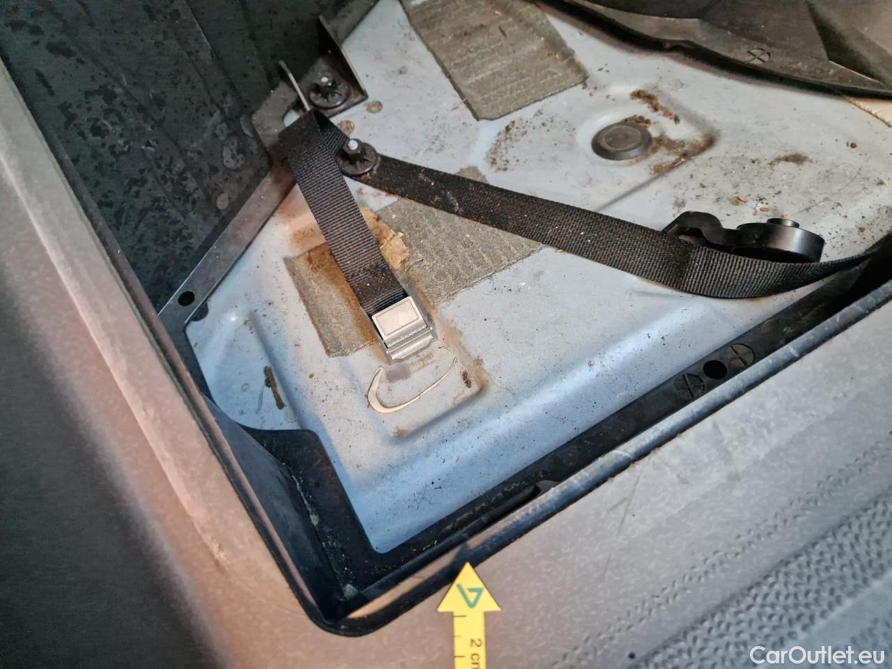  Volkswagen  Crafter 2.0l 3.5 75kW L4H4 FWD #2