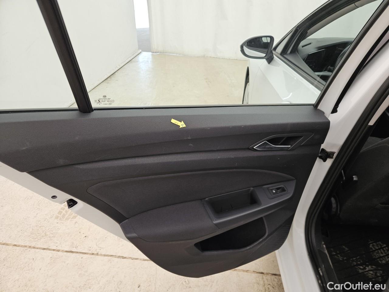  Volkswagen  Golf  Life 1.5 eTSI ACT DSG mild-Hybrid #43