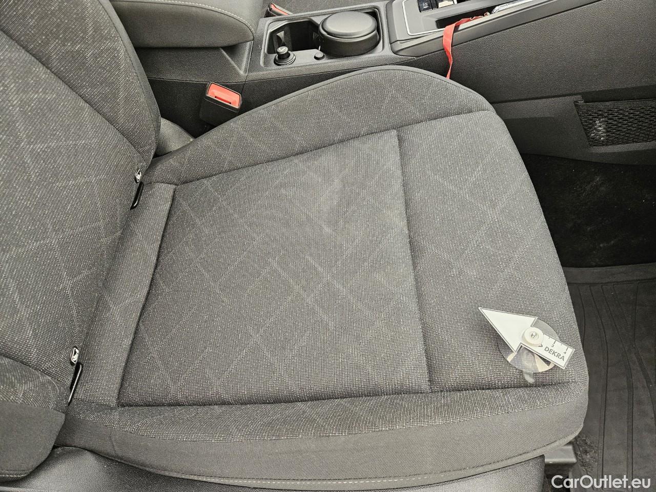  Volkswagen  Golf  Life 1.5 eTSI ACT DSG mild-Hybrid #34