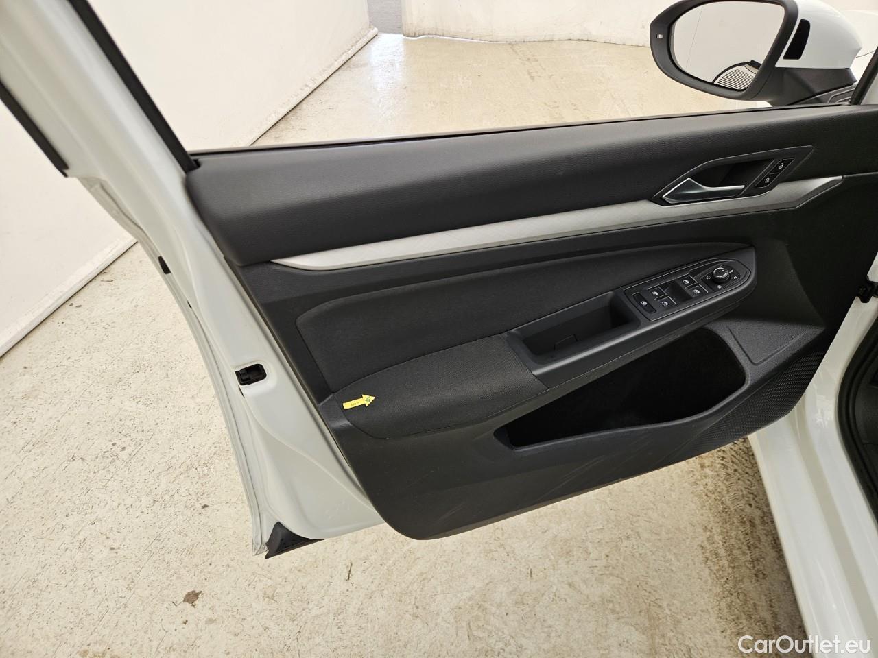  Volkswagen  Golf  Life 1.5 eTSI ACT DSG mild-Hybrid #19