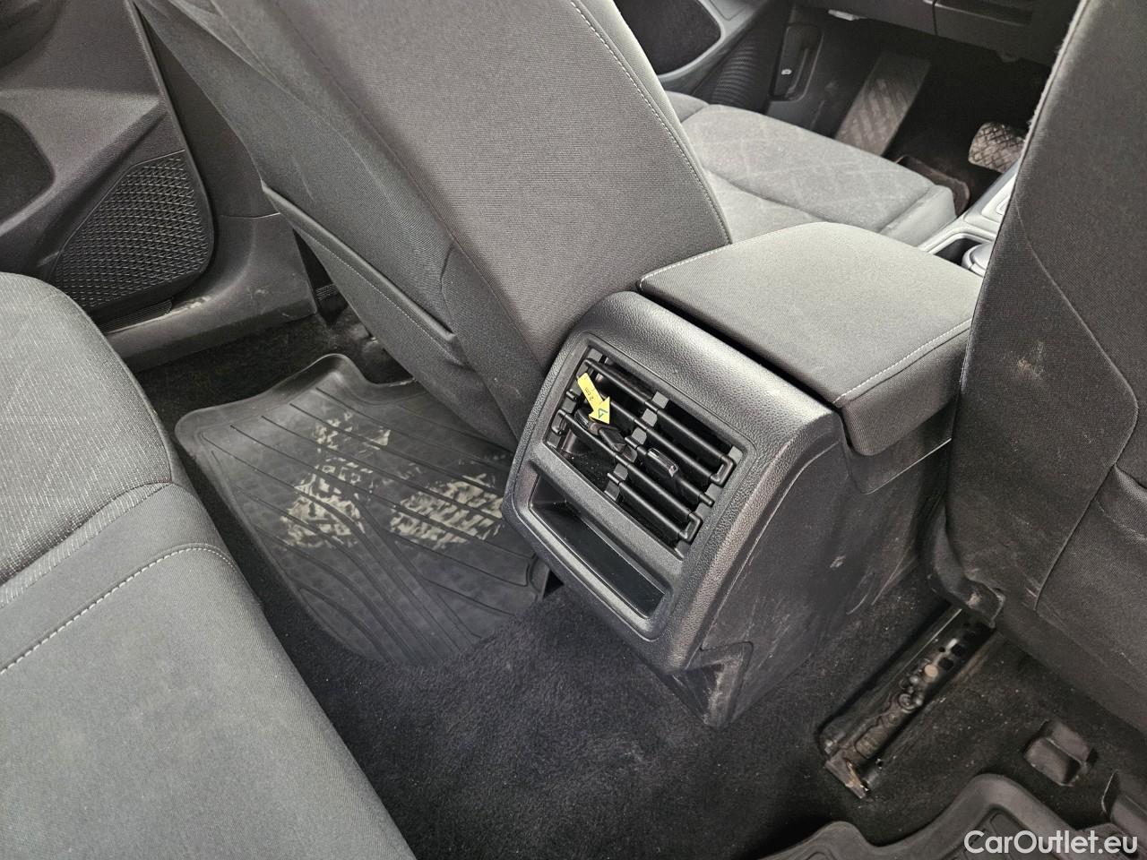  Volkswagen  Golf  Life 1.5 eTSI ACT DSG mild-Hybrid #37