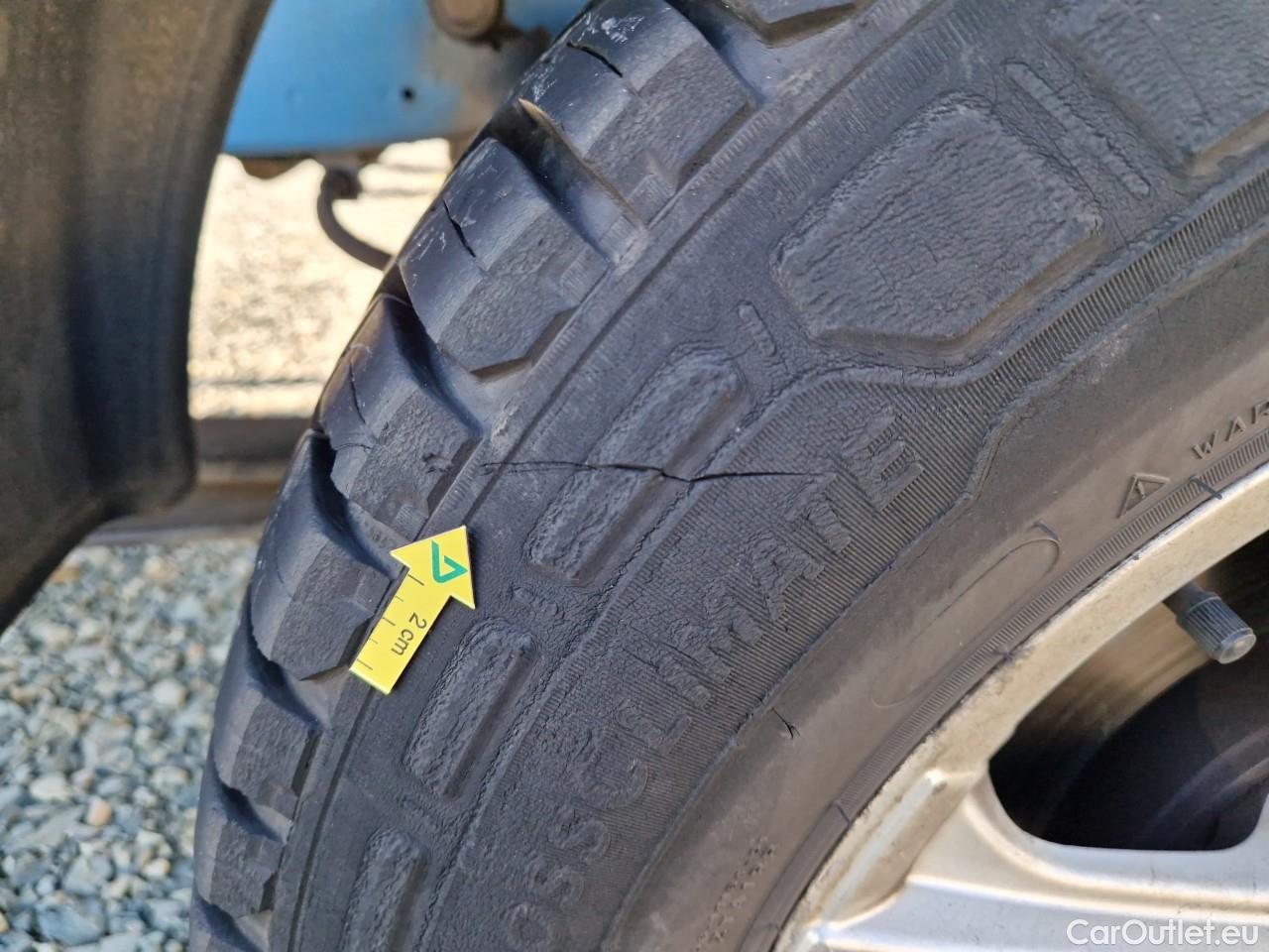  Volkswagen  Crafter 2.0l 3.5 75kW L4H4 FWD #50