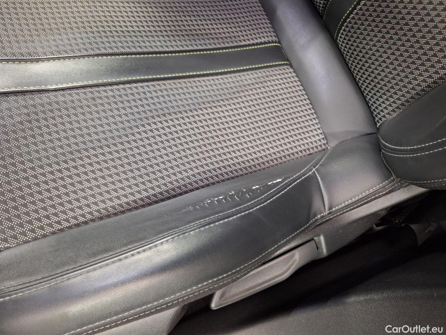  Peugeot  2008 Peugeot,  '19, Peugeot  1.5 BlueHDi 81kW S&S GT 5d #30