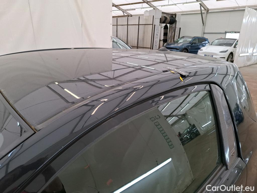  Toyota  IQ TOYOTA  3p Berline 100 VVT-i MultiDrive Iconic Pack #40