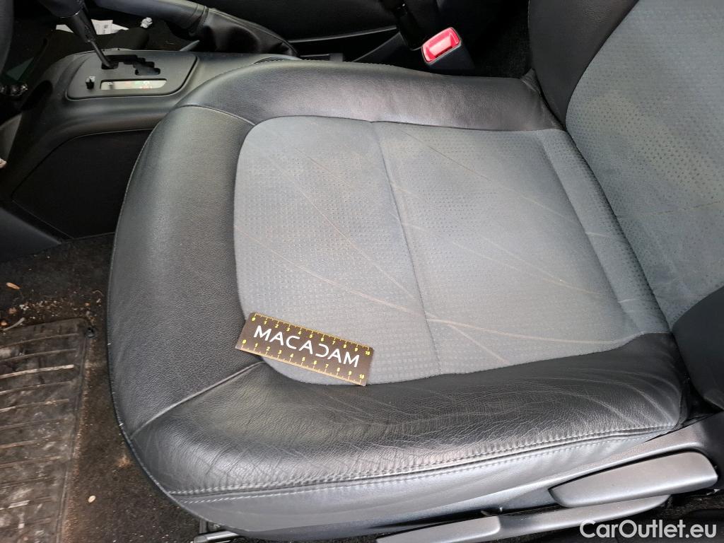  Toyota  IQ TOYOTA  3p Berline 100 VVT-i MultiDrive Iconic Pack #49