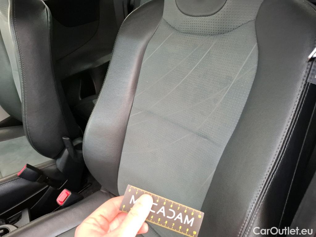  Toyota  IQ TOYOTA  3p Berline 100 VVT-i MultiDrive Iconic Pack #50