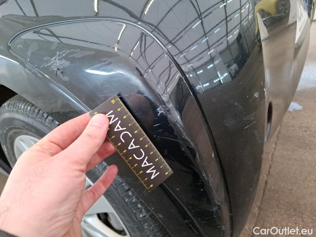  Toyota  IQ TOYOTA  3p Berline 100 VVT-i MultiDrive Iconic Pack #10