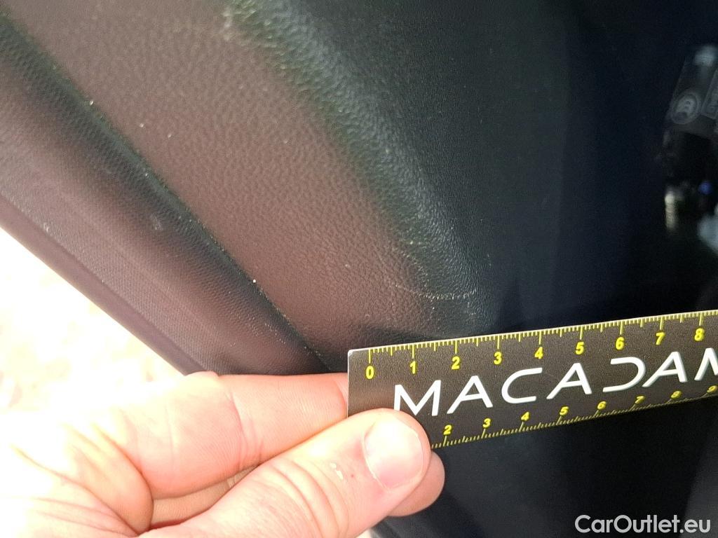  Renault  Captur RENAULT  / 2017 / 5P / Crossover Business dCi 90 #13