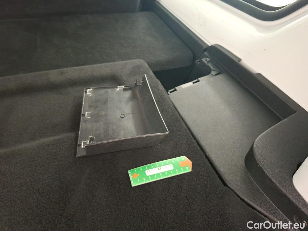  Renault  Trafic RENAULT  4p Combi Zen L2 Energy dCi 125 8 places #19