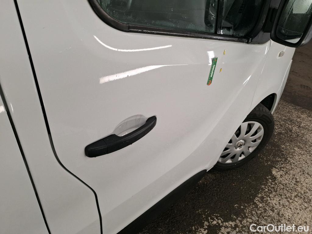  Renault  Trafic RENAULT  4p Combi Zen L2 Energy dCi 125 8 places #17