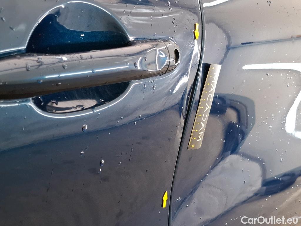  Renault  Captur RENAULT  / 2017 / 5P / Crossover Business dCi 90 #2