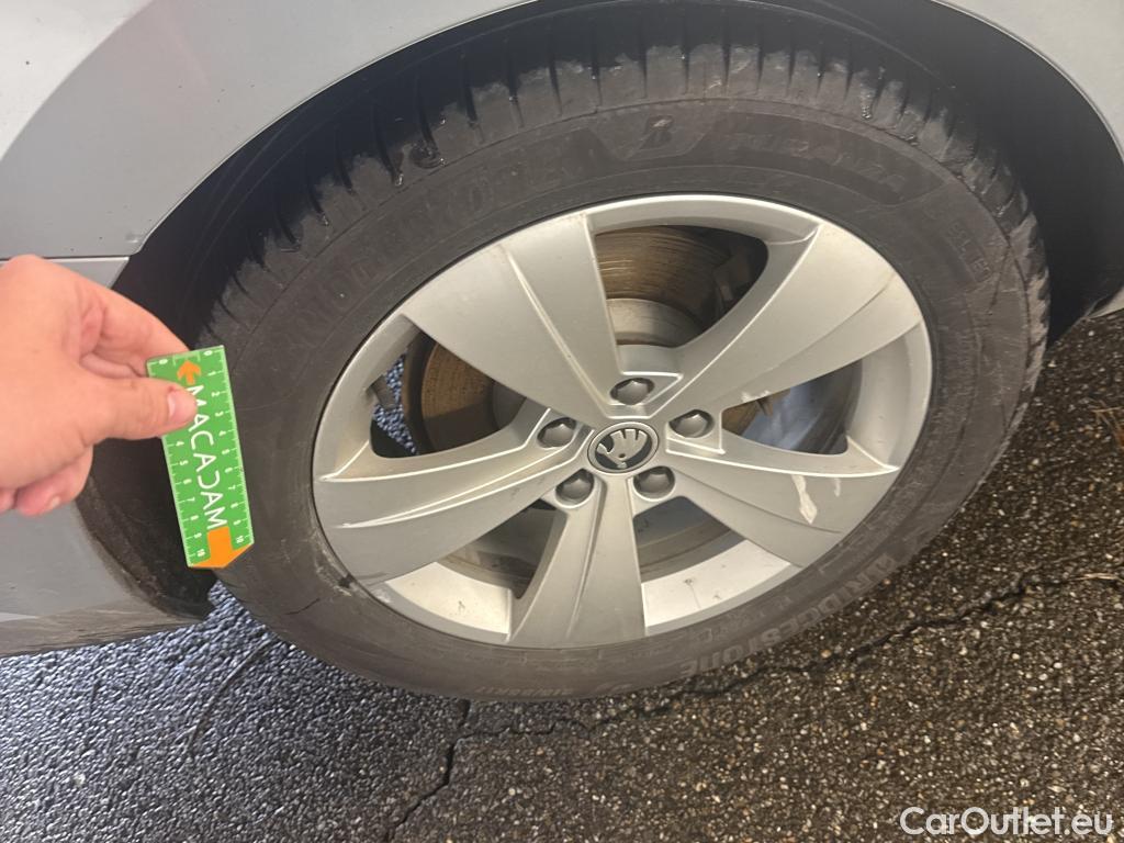  Skoda  Superb SKODA  / 2019 / 5P / Berline 1.4 TSI PHEV 218ch DSG6 Business #10